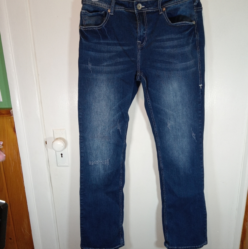 Cowgirl Tuff Distressed Stretch Denim Blue Jeans Natural Waist Fit. W32 L33